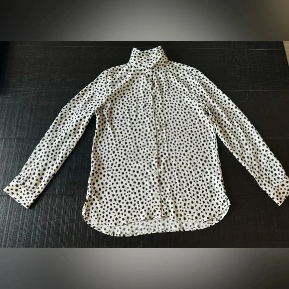 H&M Blouse Top White Brush Style Polka Dot Women's size 6 - Picture 1 of 5